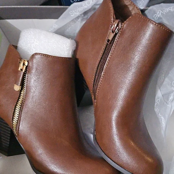 Style & Co Women's Masrinaa Ankle Booties. - Picture 5 of 7